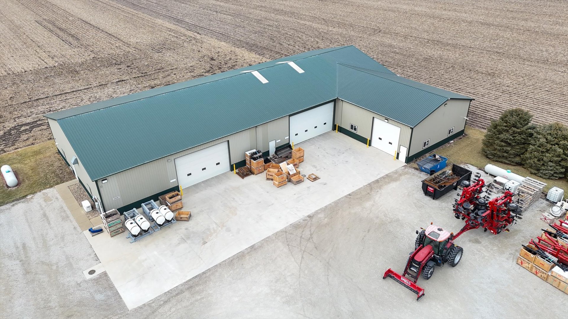 8735 N 2000 East Road, Fairbury, IL 61739