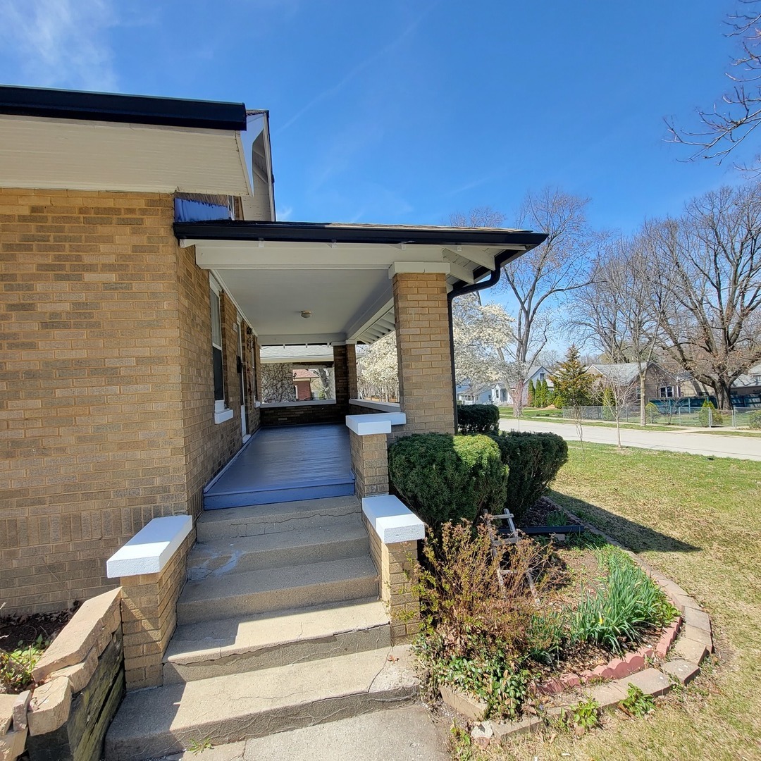144 E Pomeroy Street, West Chicago, IL 60185