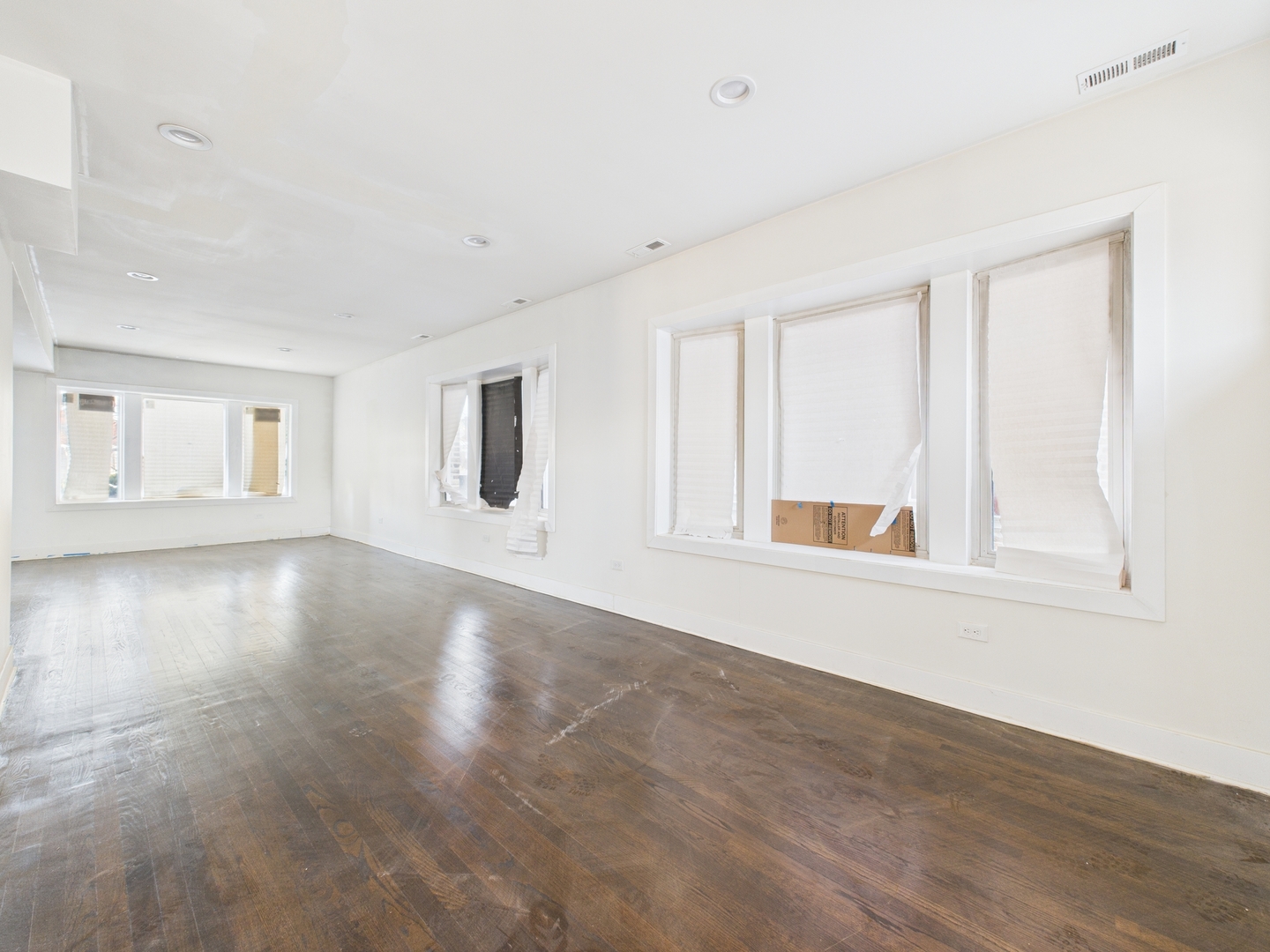 8024 S Loomis Boulevard, Chicago, IL 60620