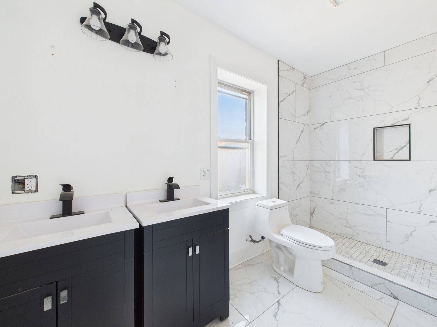 8024 S Loomis Boulevard, Chicago, IL 60620