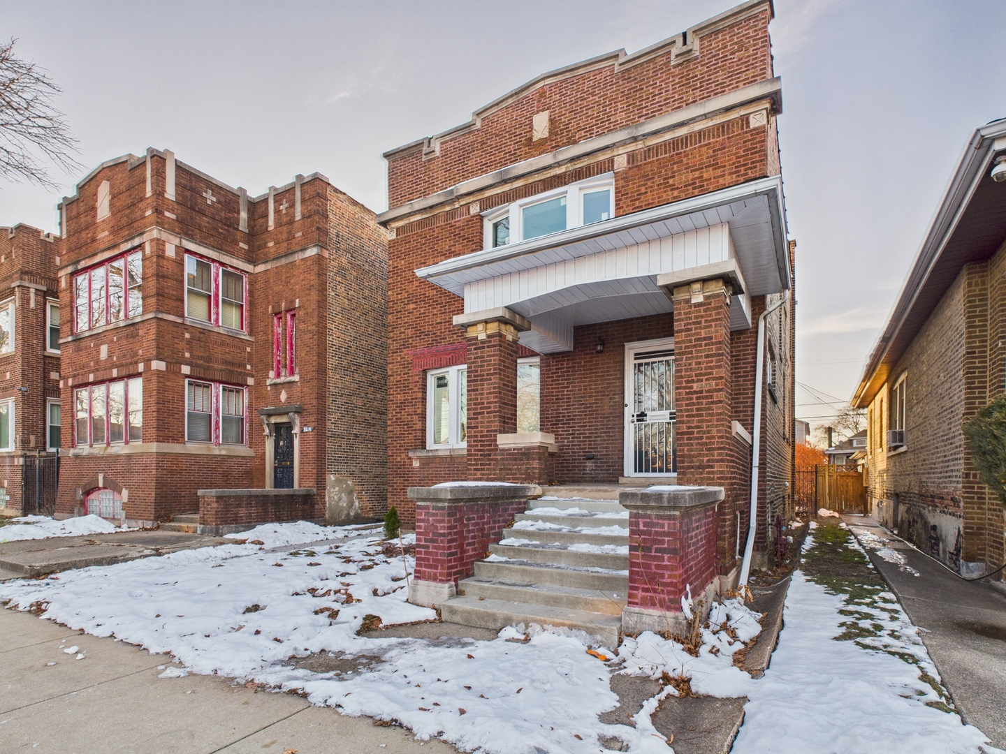 8024 S Loomis Boulevard, Chicago, IL 60620
