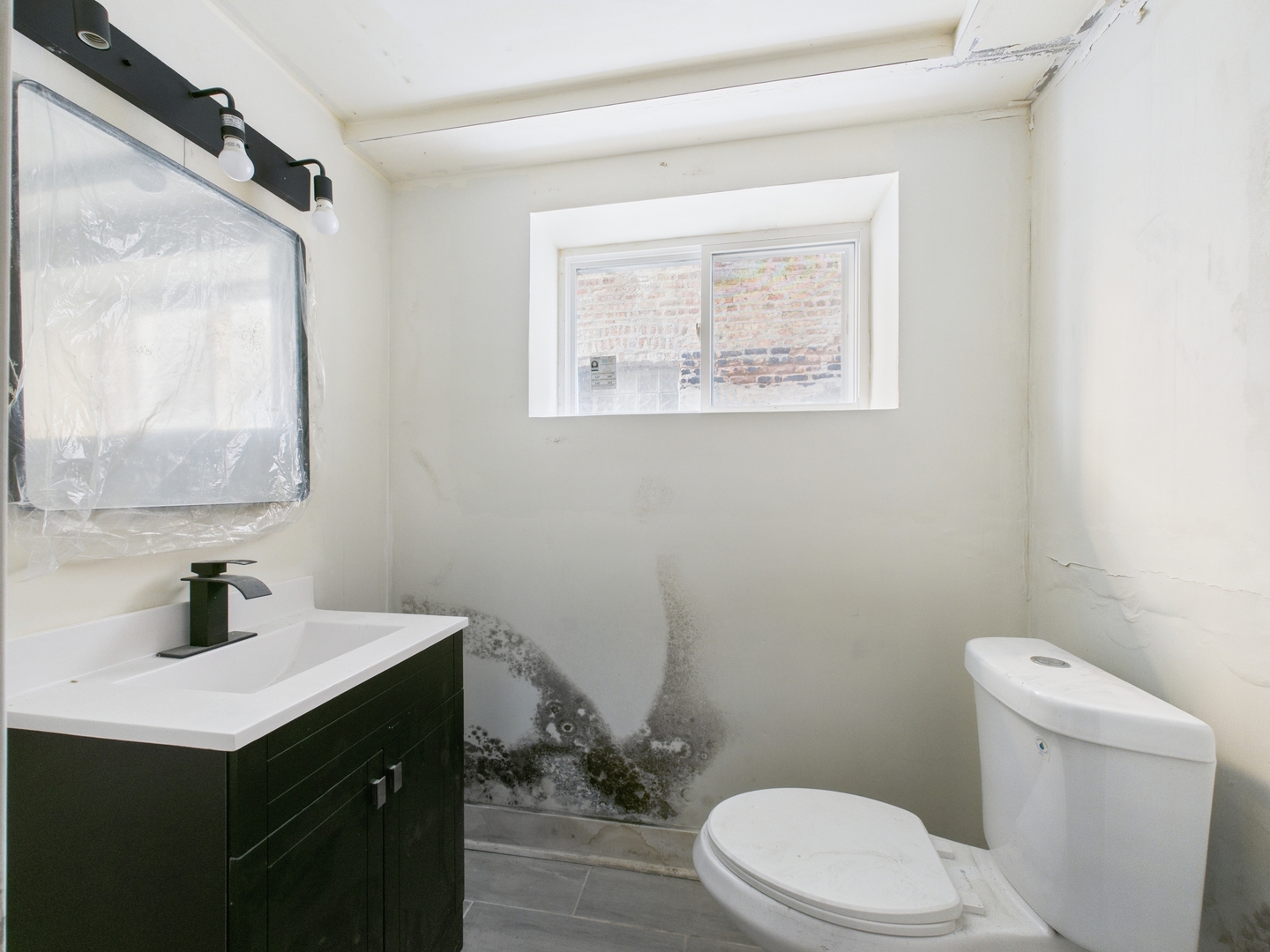 8024 S Loomis Boulevard, Chicago, IL 60620