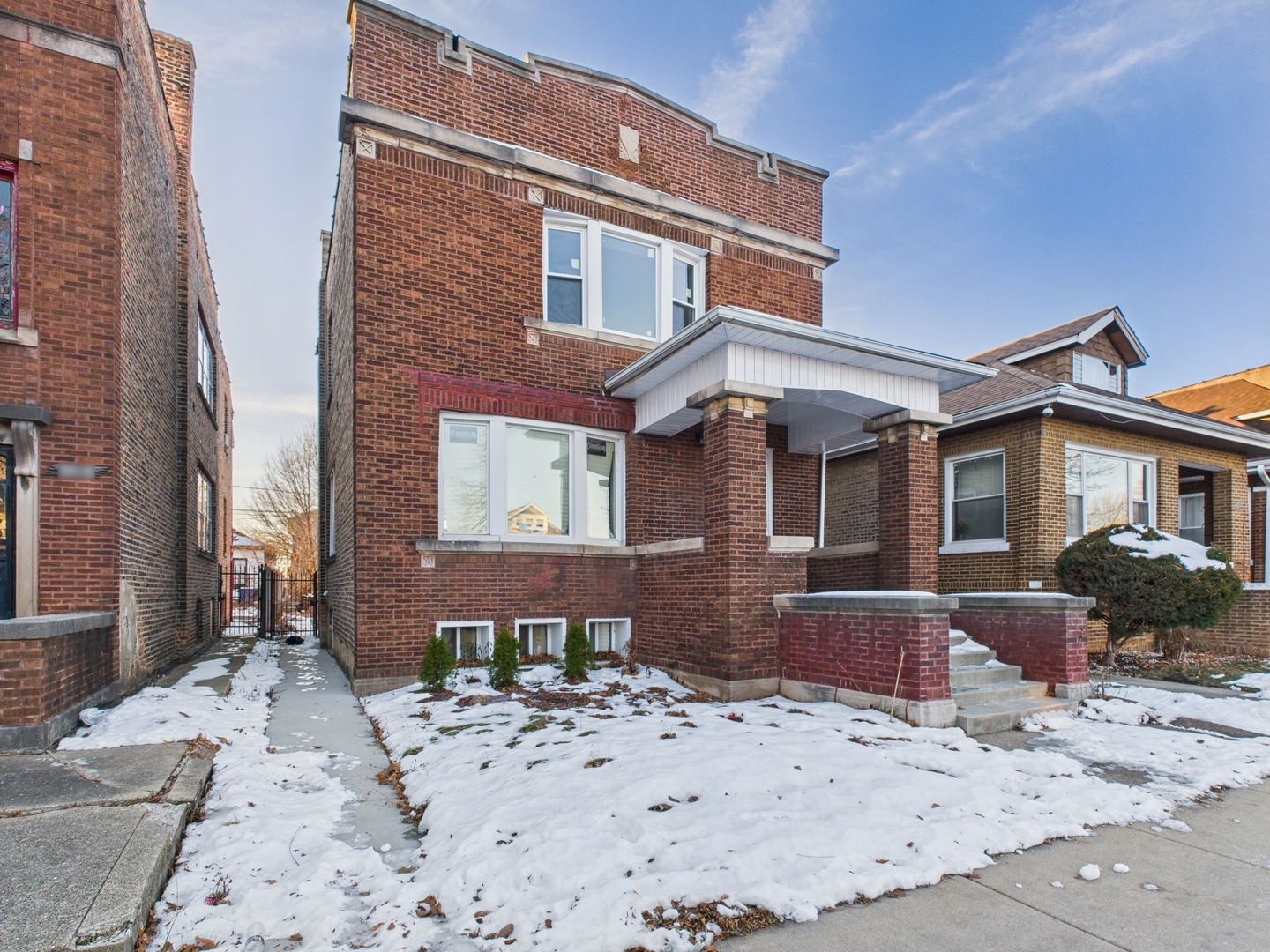 8024 S Loomis Boulevard, Chicago, IL 60620