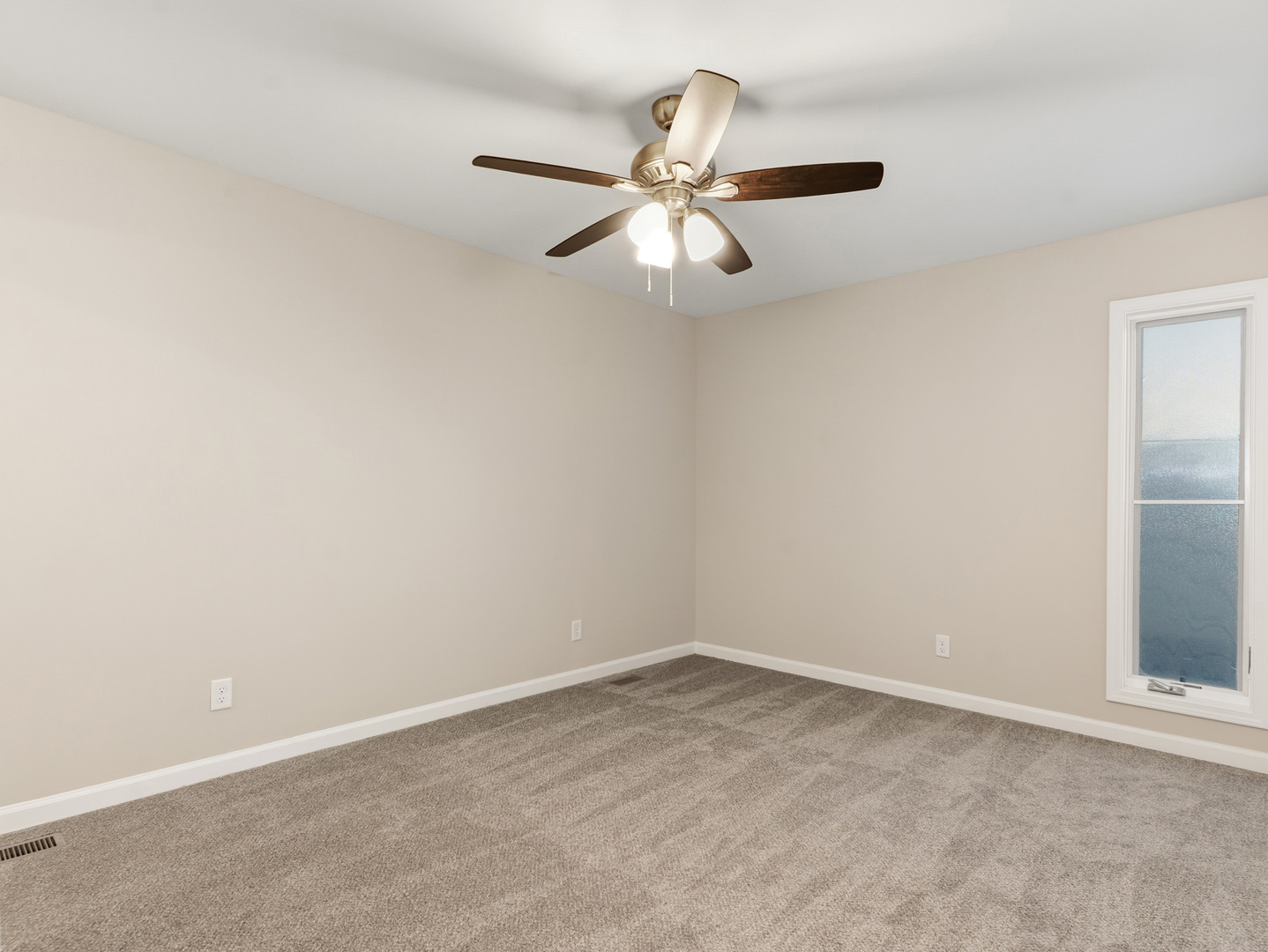 105 Blackhawk Drive, Minooka, IL 60447