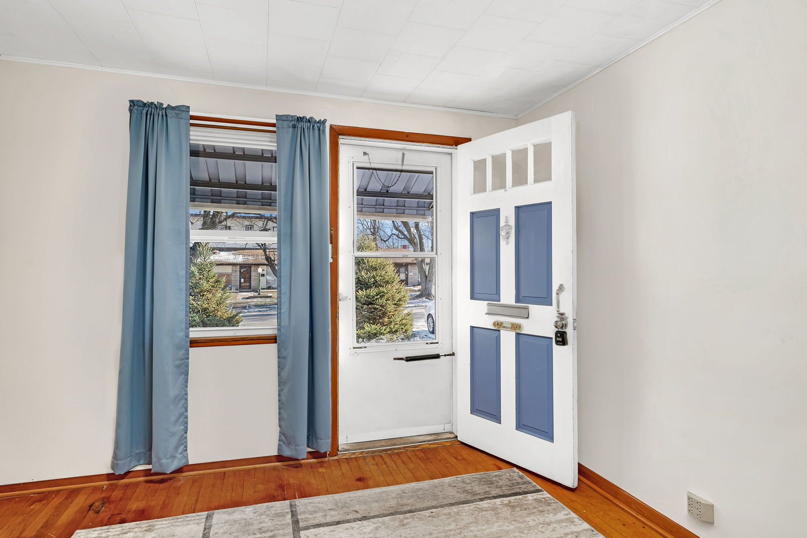 17912 School Street, Lansing, IL 60438