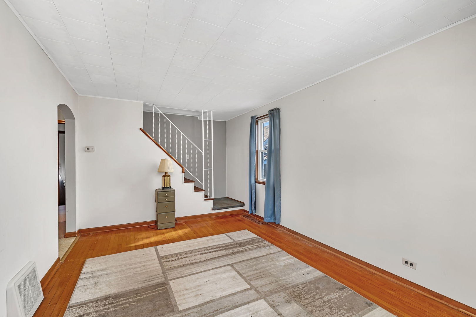 17912 School Street, Lansing, IL 60438