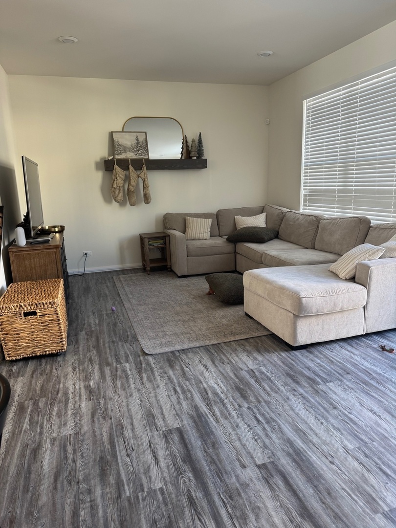 1654 Bentz Way, Batavia, IL 60510