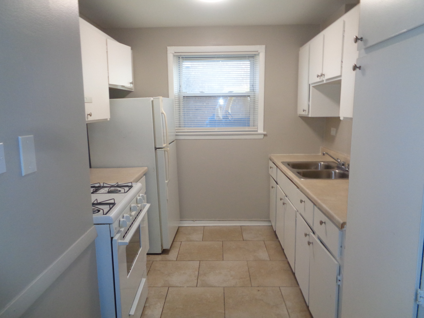 10748 S harlem Street #1S, Worth, IL 60482