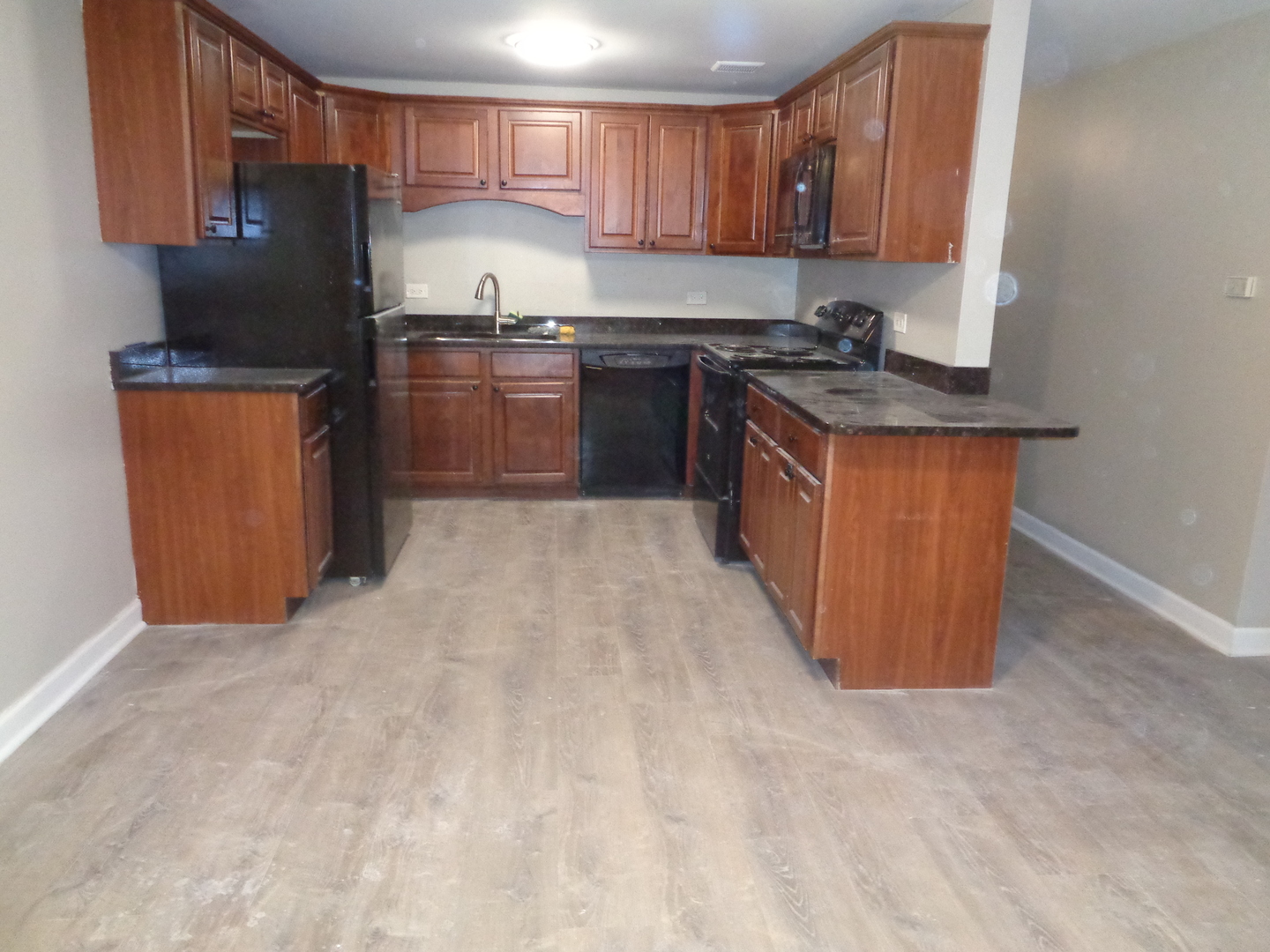 8550 S 103rd Terrace #107, Palos Hills, IL 60465