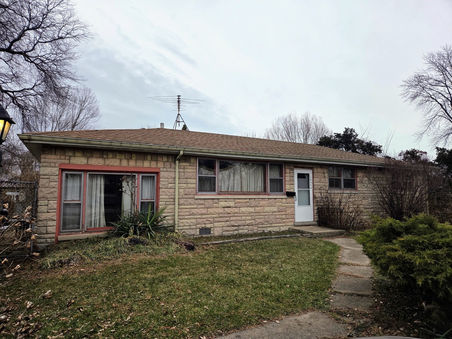 14340 Kostner Avenue, Midlothian, IL 60445
