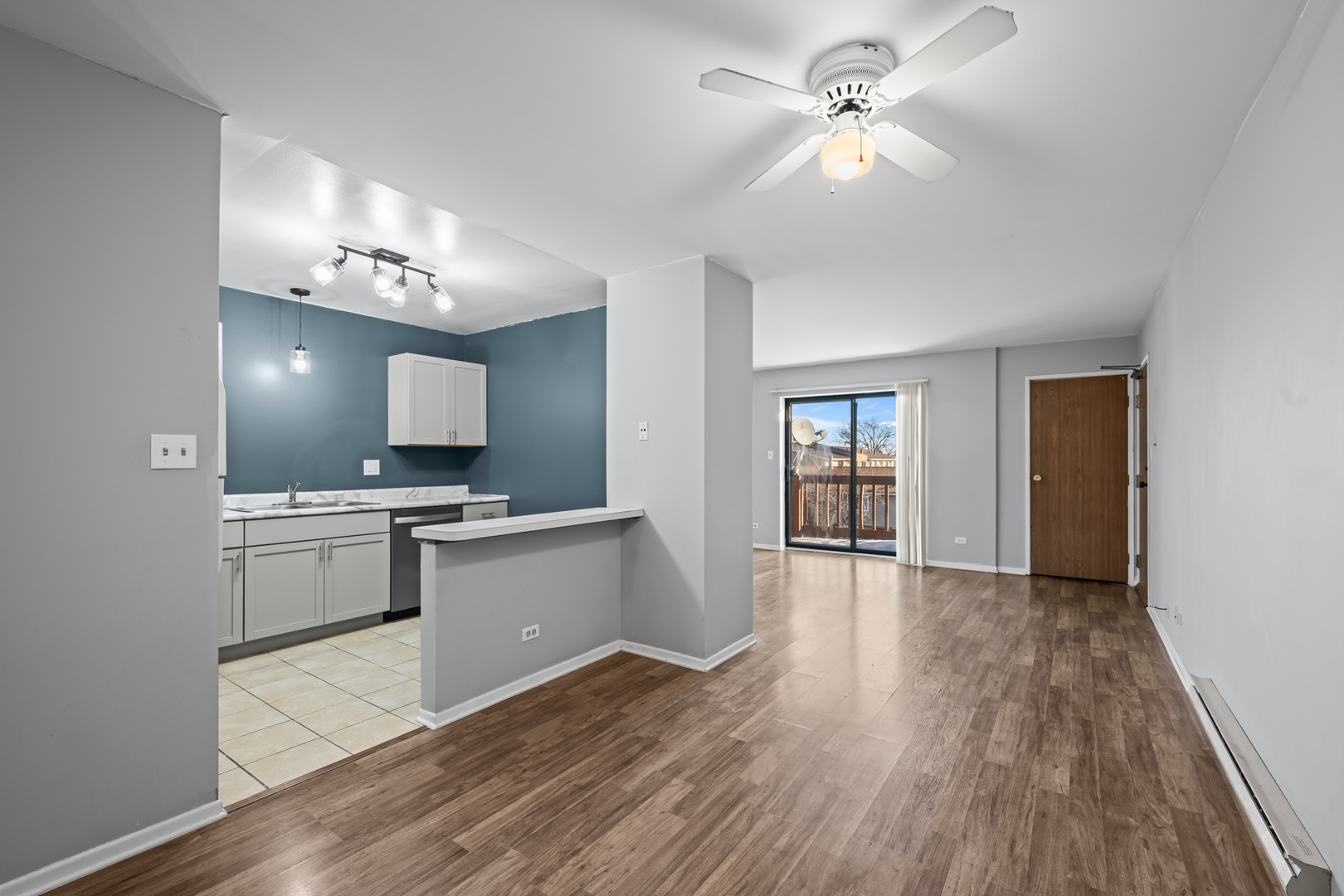 1324 N Geneva Drive #3B, Palatine, IL 60074