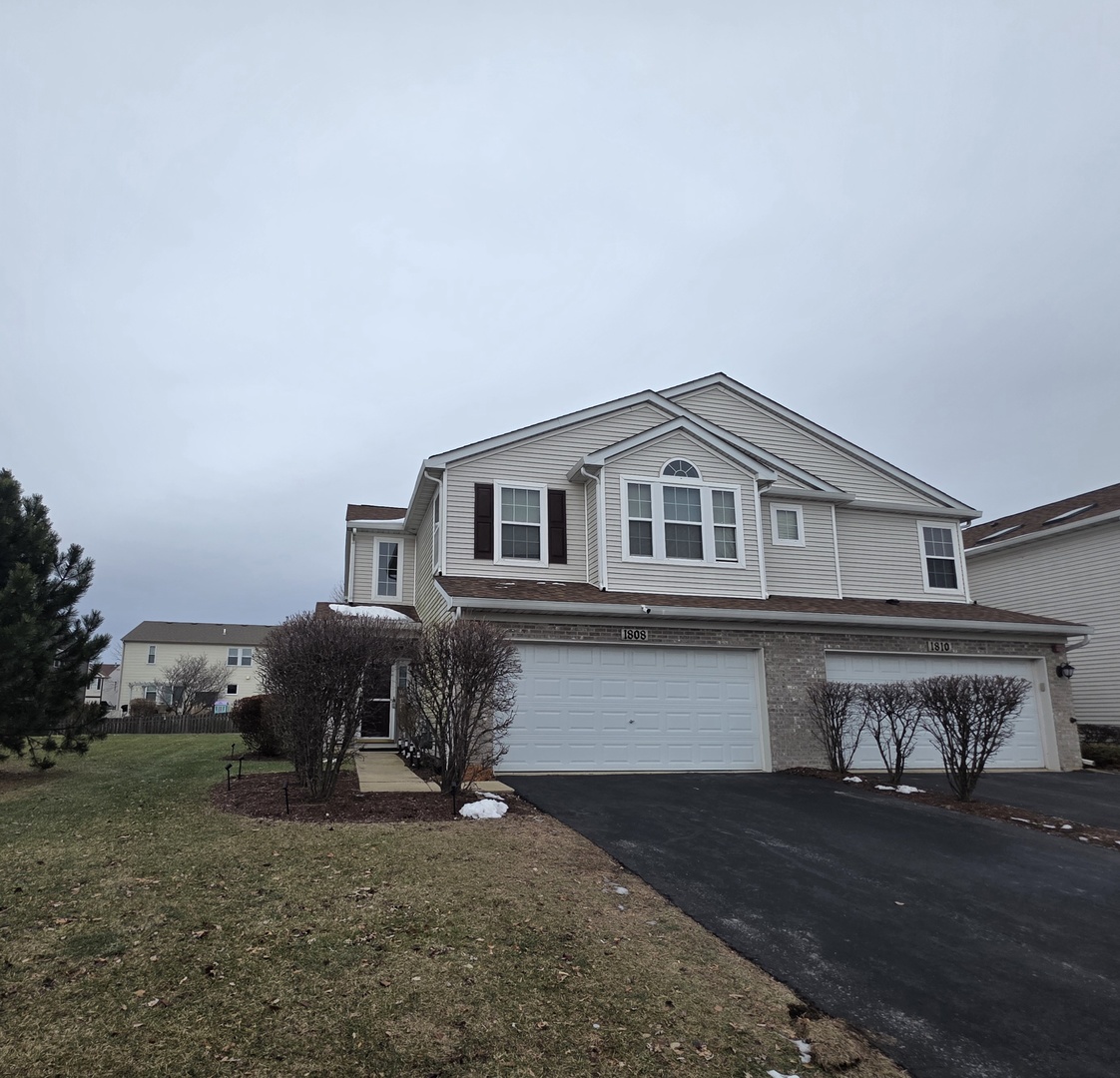 1808 Candlelight Circle, Montgomery, IL 60538