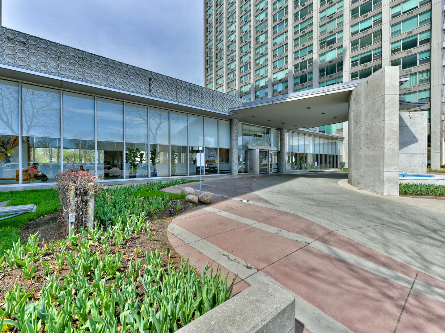 3600 N LAKE SHORE Drive #216, Chicago, IL 60613