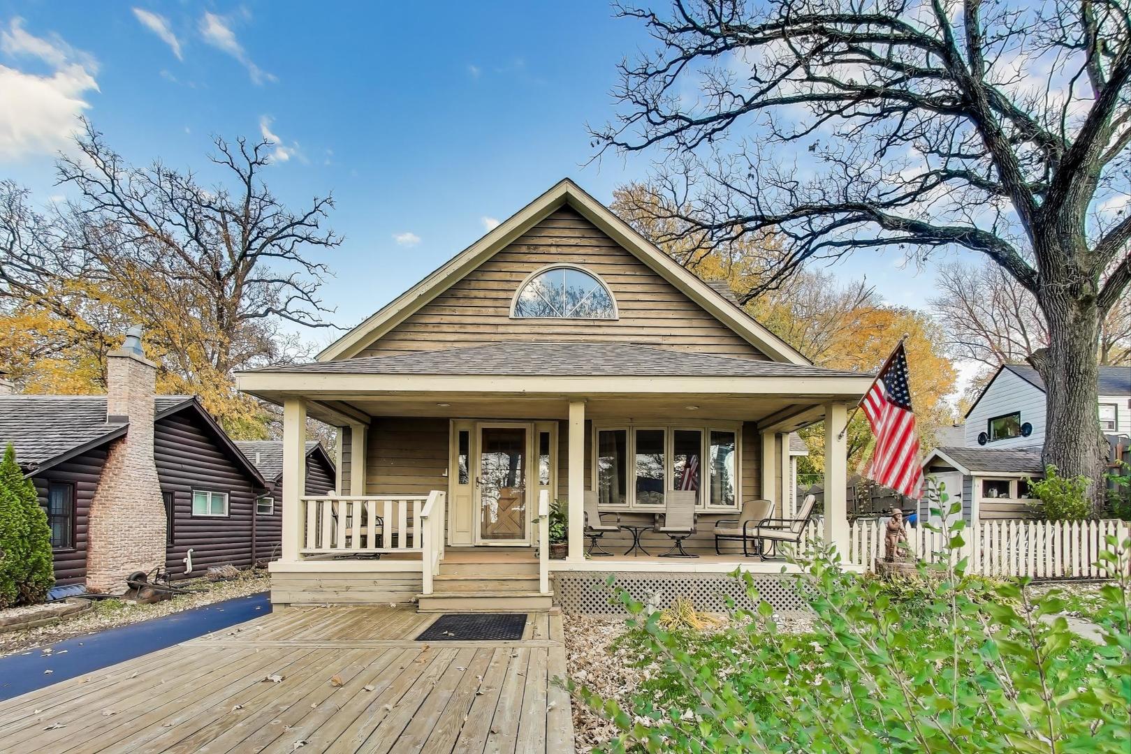 4116 E Lake Shore Drive, Wonder Lake, IL 60097