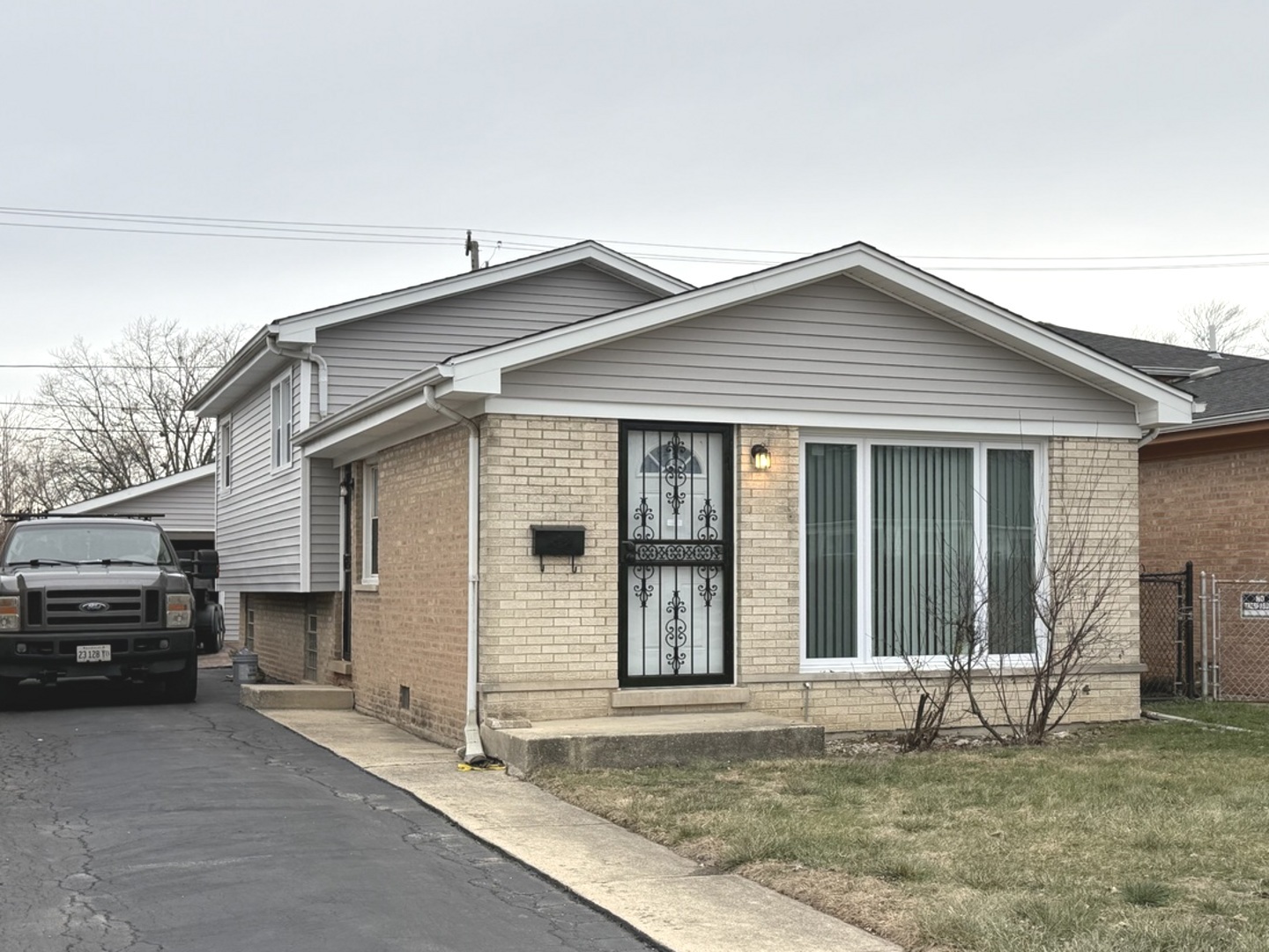 16024 Myrtle Avenue, Harvey, IL 60426