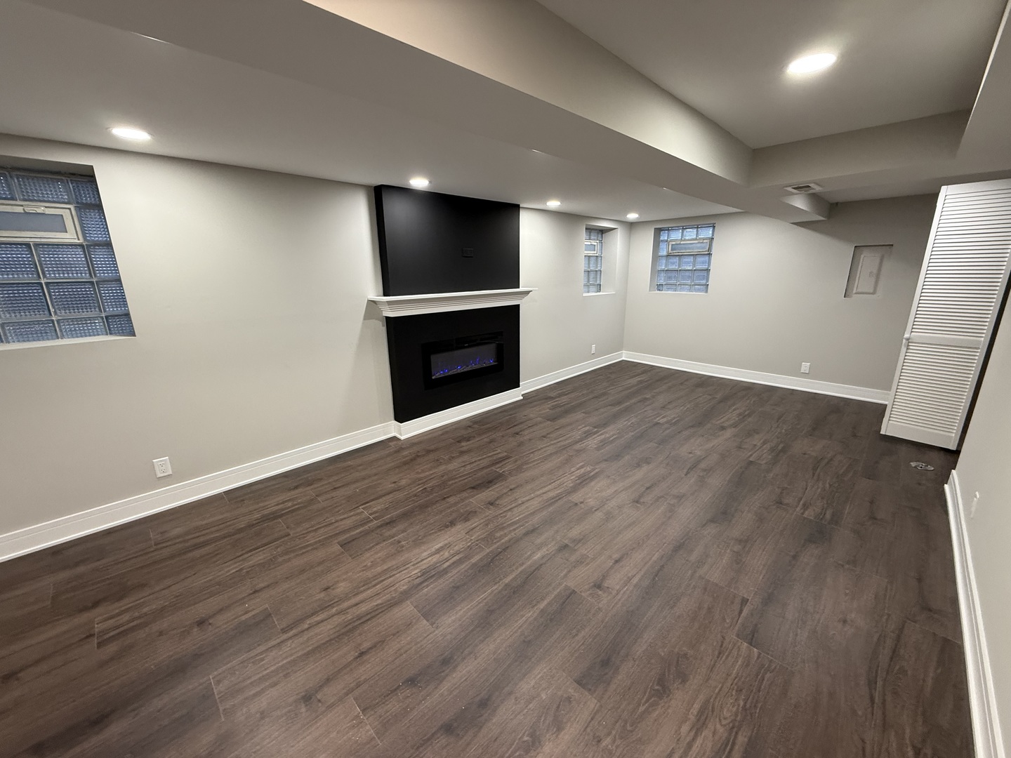 16024 Myrtle Avenue, Harvey, IL 60426