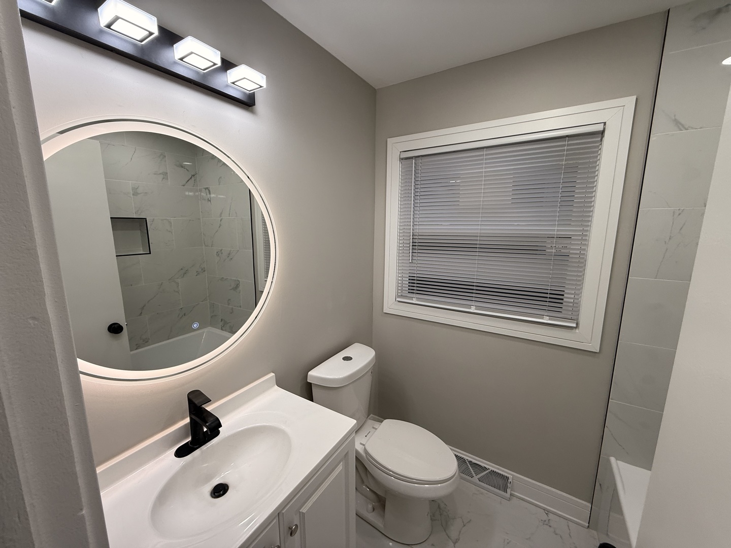 16024 Myrtle Avenue, Harvey, IL 60426