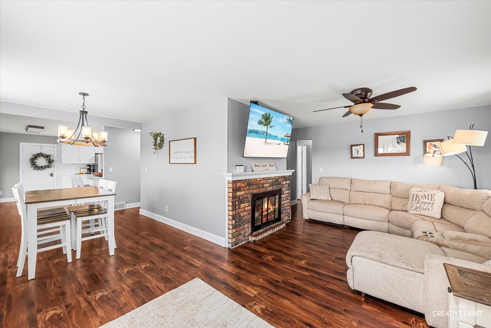 210 Georgeanna Street, Yorkville, IL 60560