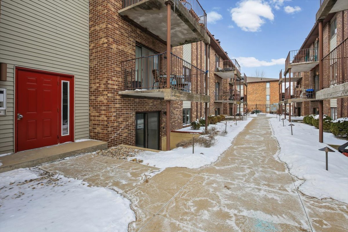 1916 Tracy Drive #31, Bloomington, IL 61704