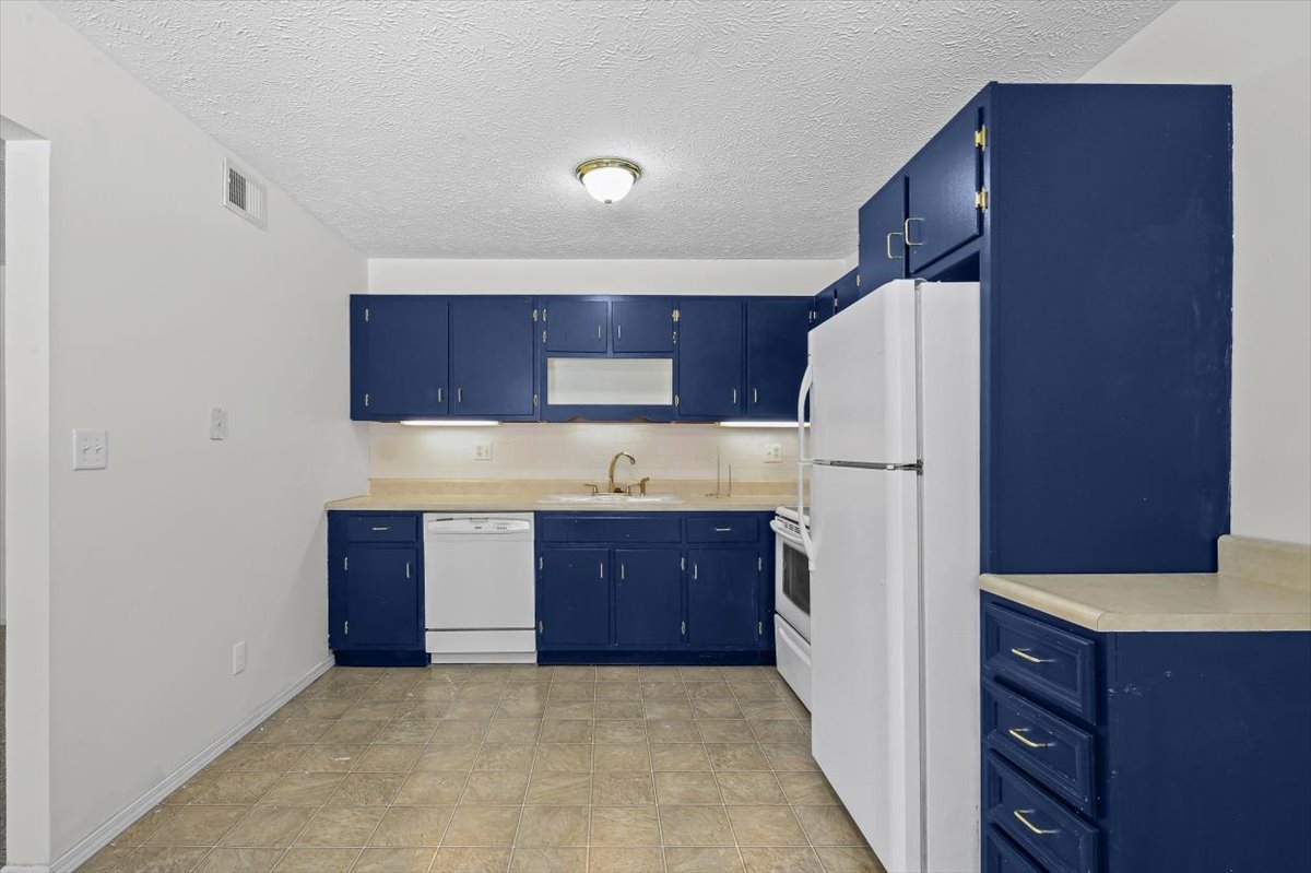 1916 Tracy Drive #31, Bloomington, IL 61704