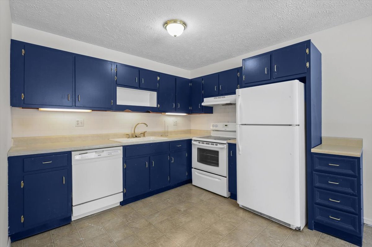 1916 Tracy Drive #31, Bloomington, IL 61704