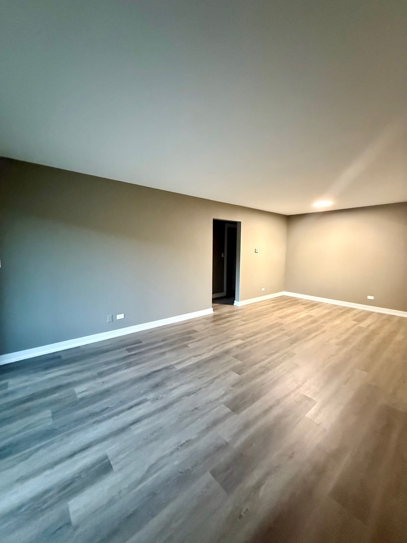 1322 E Ports O Call Drive #1W, Palatine, IL 60074