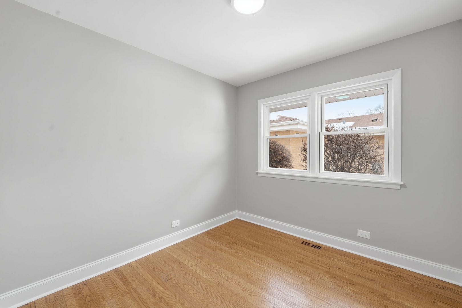 1220 N Hamlin Avenue, Park Ridge, IL 60068