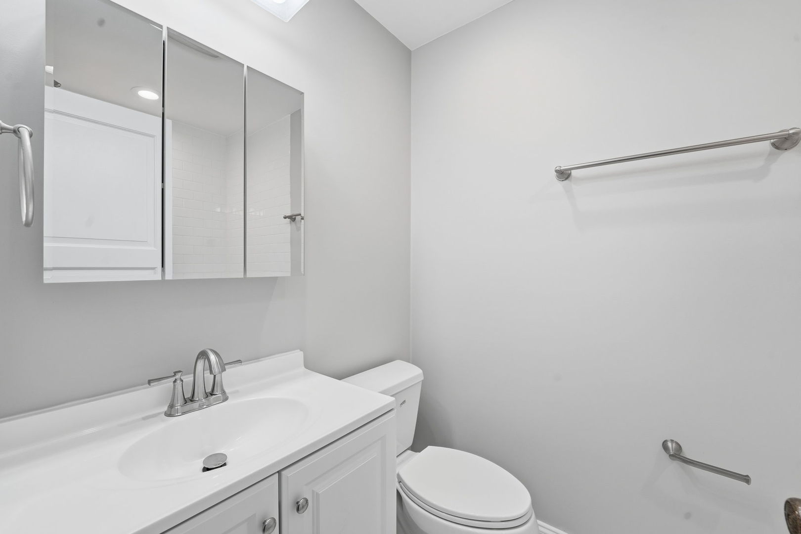 1220 N Hamlin Avenue, Park Ridge, IL 60068