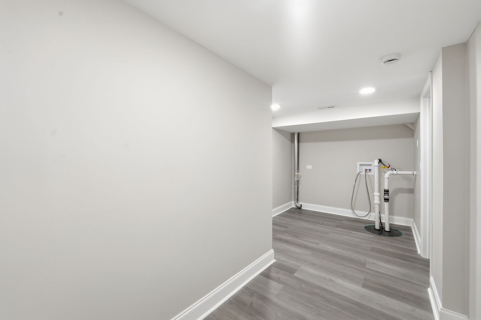 1220 N Hamlin Avenue, Park Ridge, IL 60068