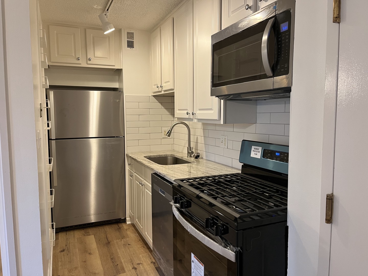 1750 N Marywood Avenue #109, Aurora, IL 60505