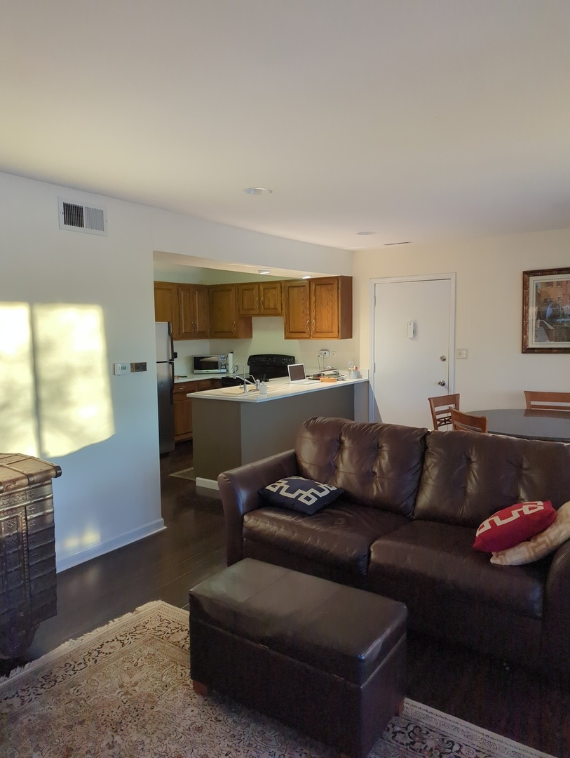 5529 E Lake Drive #29F, Lisle, IL 60532