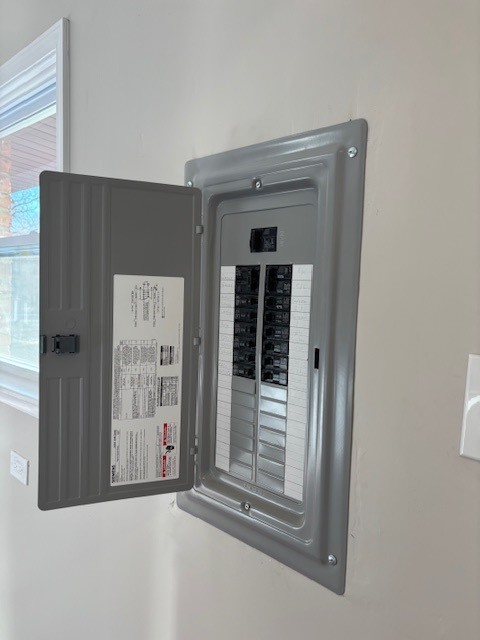 16638 Thornton Avenue, South Holland, IL 60473