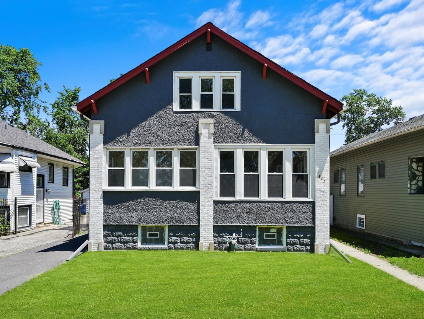 811 S 7th Avenue, Maywood, IL 60153