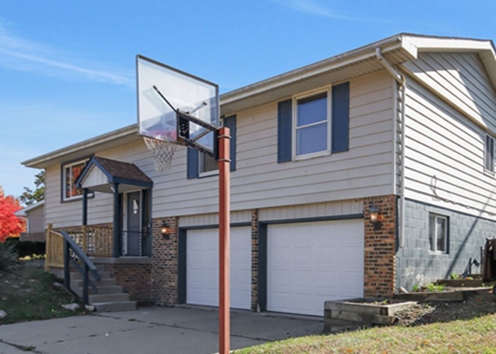 3018 W Wardcliffe Drive, Peoria, IL 61604