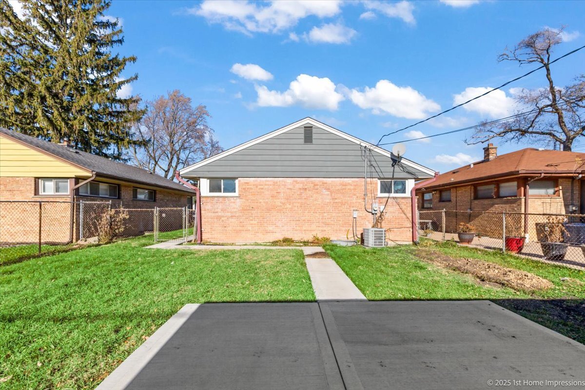 3304 Wilcox Avenue, Bellwood, IL 60104