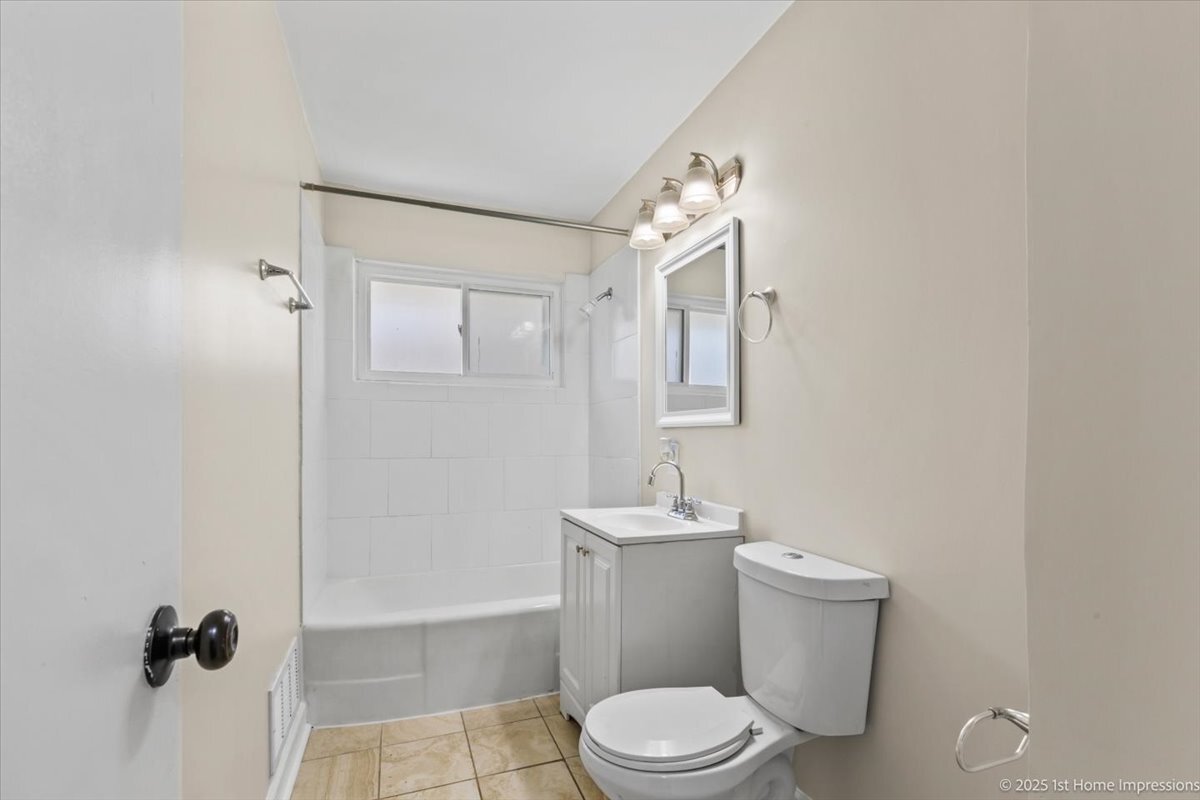 3304 Wilcox Avenue, Bellwood, IL 60104