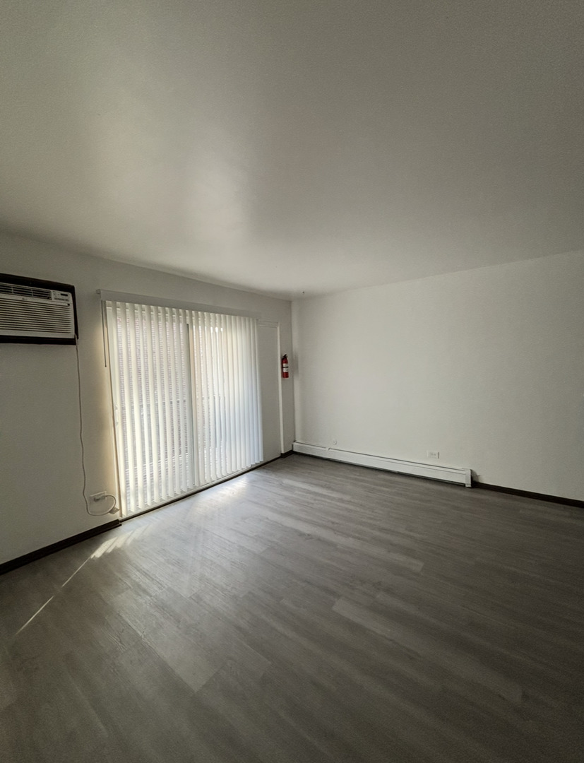 3060 Bernice Avenue #2S, Lansing, IL 60438