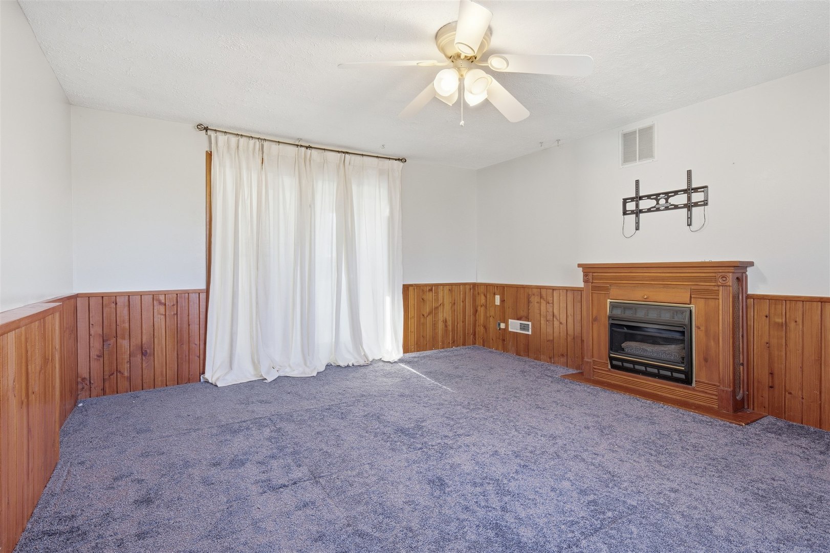 505 W North Street, Stanford, IL 61774