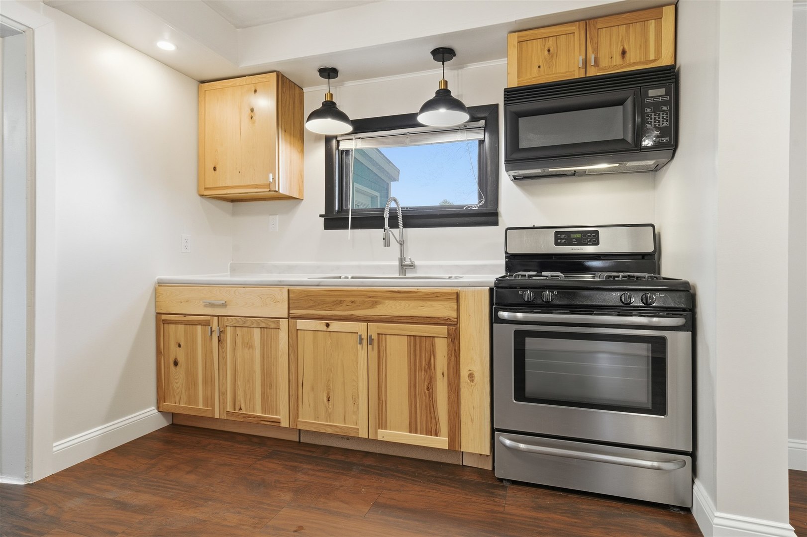 505 W North Street, Stanford, IL 61774