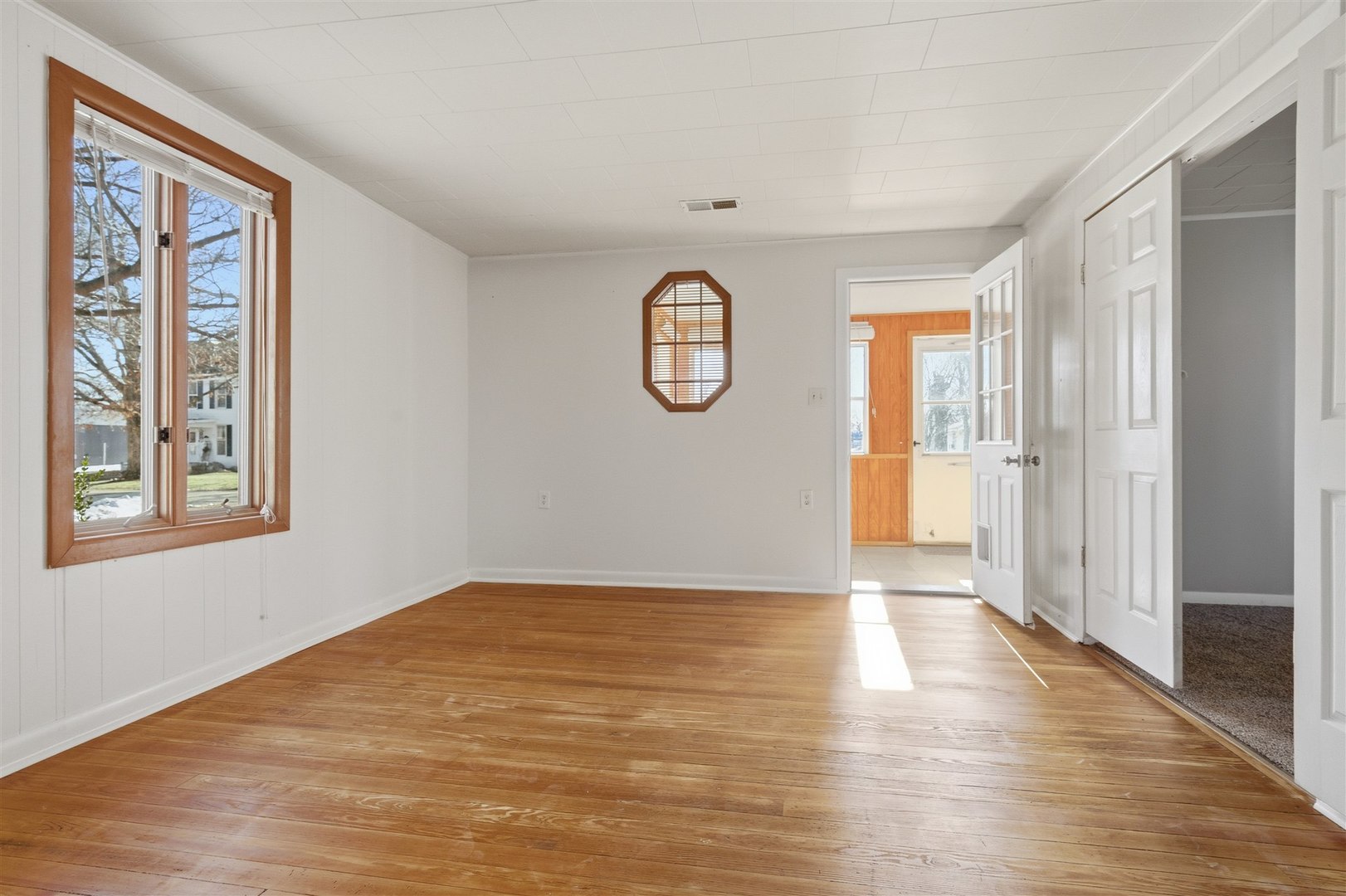 505 W North Street, Stanford, IL 61774