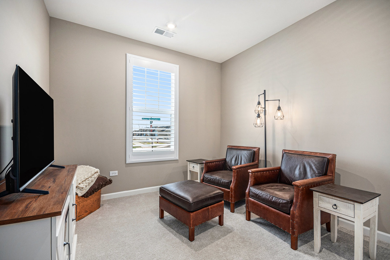 3207 Dove Mountain Drive, Aurora, IL 60503