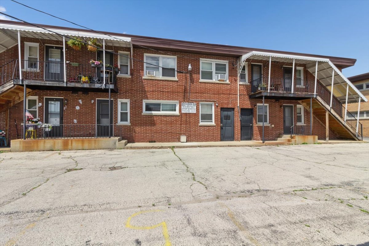 1211 Homestead Road, La Grange Park, IL 60526