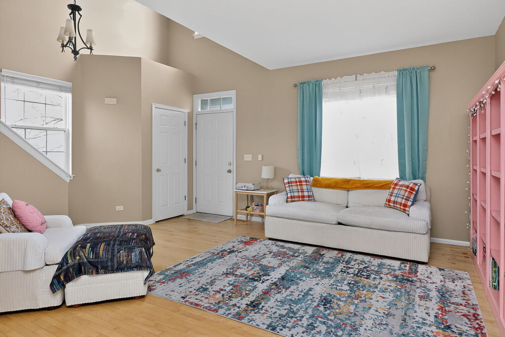 4781 Highwood Lane, Lake In The Hills, IL 60156