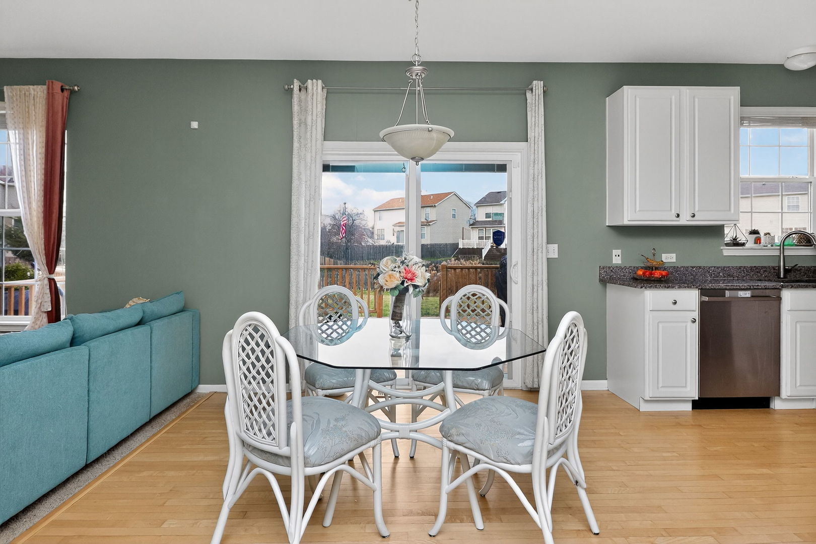 4781 Highwood Lane, Lake In The Hills, IL 60156