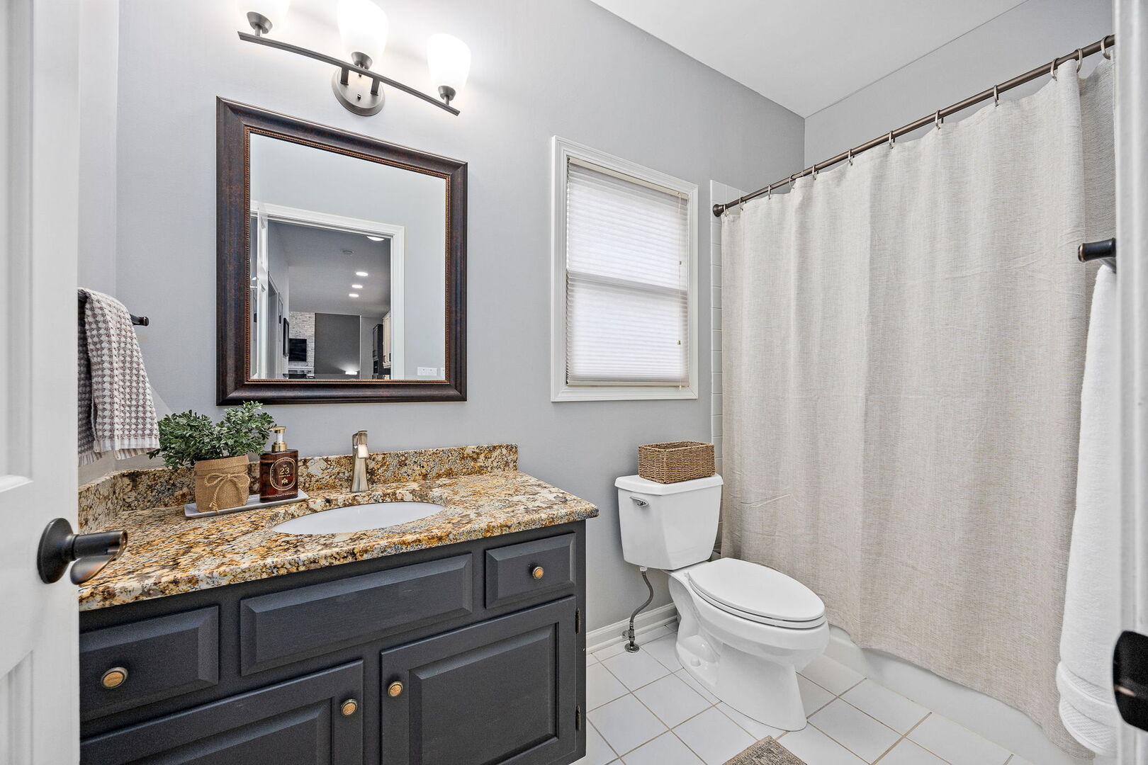 6208 Osage Avenue, Downers Grove, IL 60516