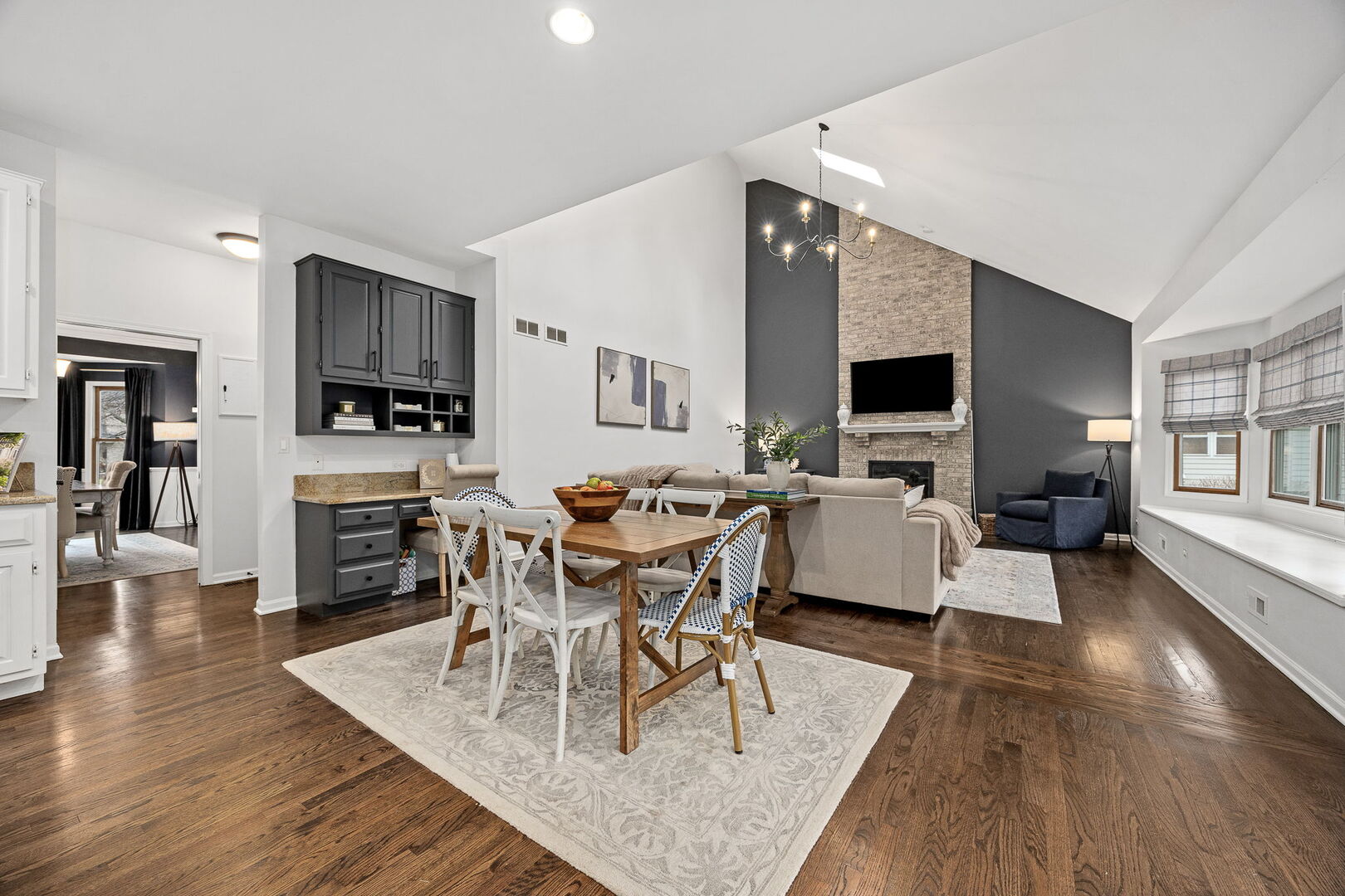 6208 Osage Avenue, Downers Grove, IL 60516