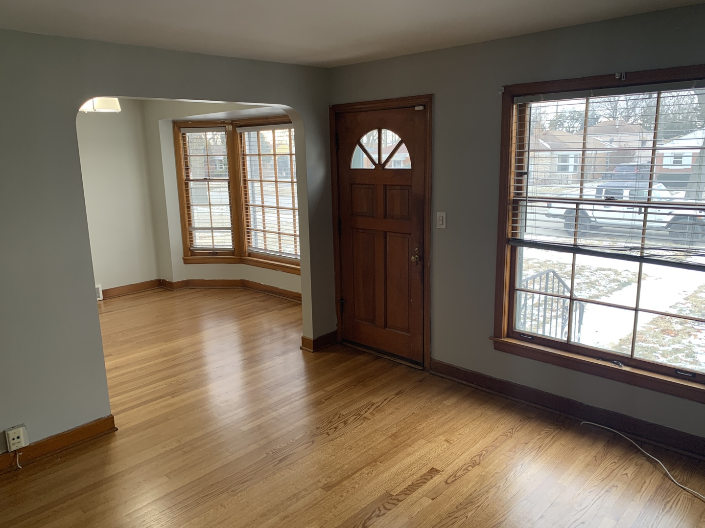 2513 S 18th Avenue, Broadview, IL 60155