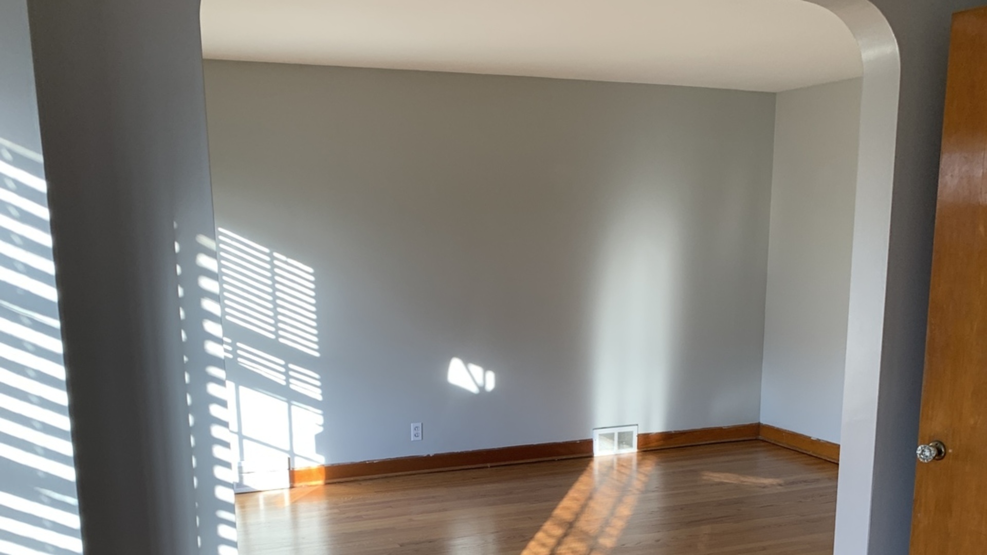 2513 S 18th Avenue, Broadview, IL 60155