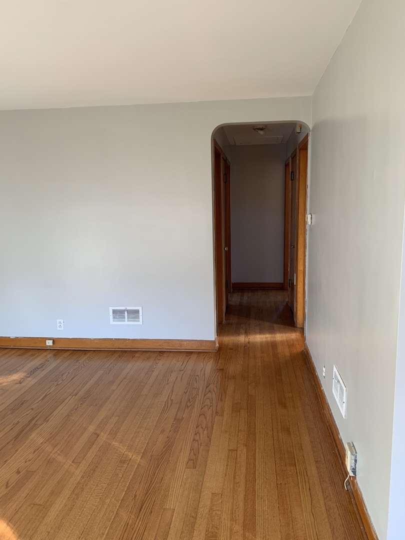 2513 S 18th Avenue, Broadview, IL 60155