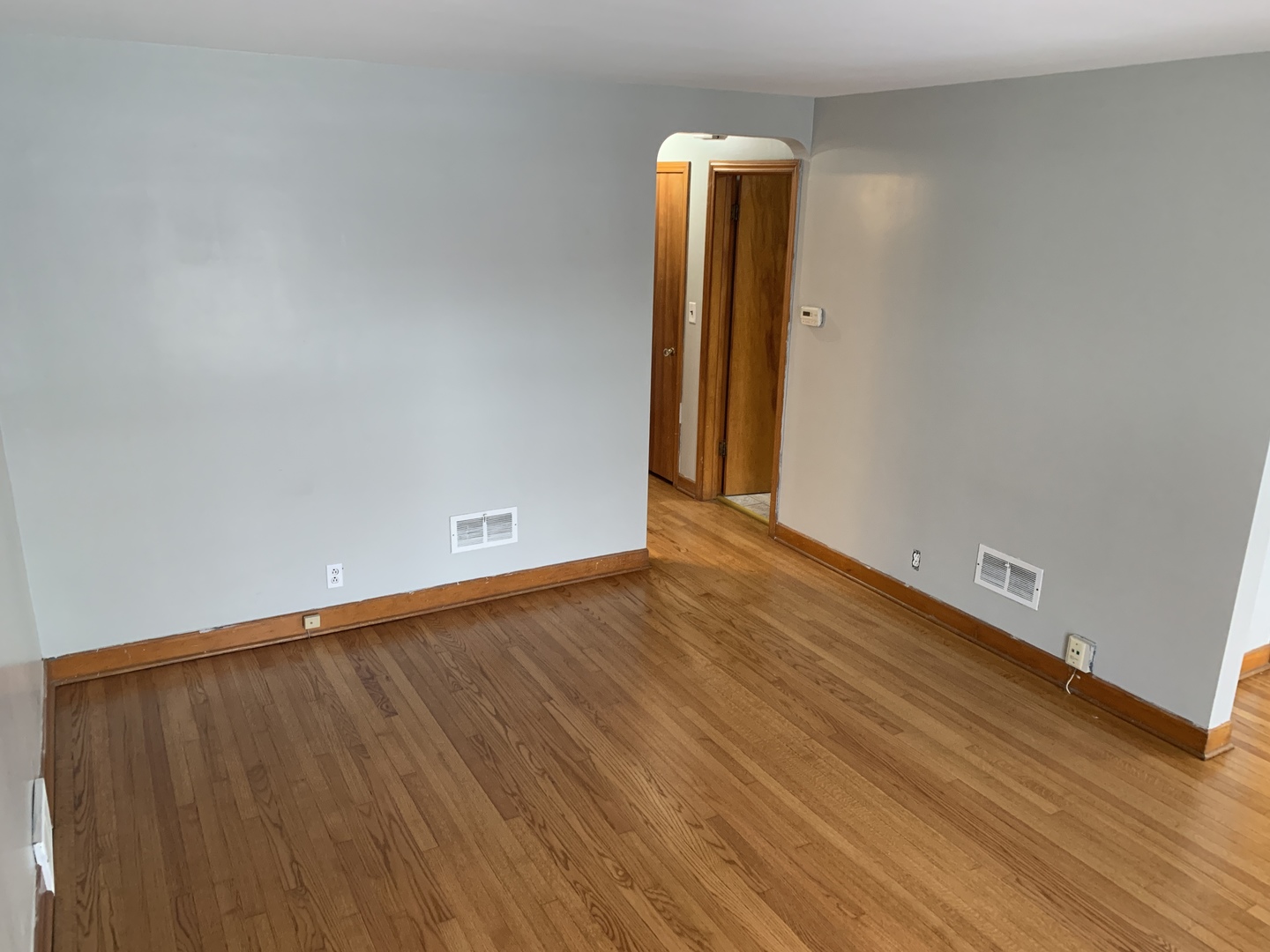 2513 S 18th Avenue, Broadview, IL 60155